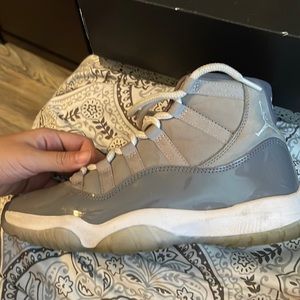 Cool grey 11